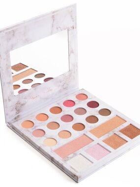 NEW BH Cosmetics x Carli Bybel Deluxe Edition 21 Shade Eyeshadow Palette